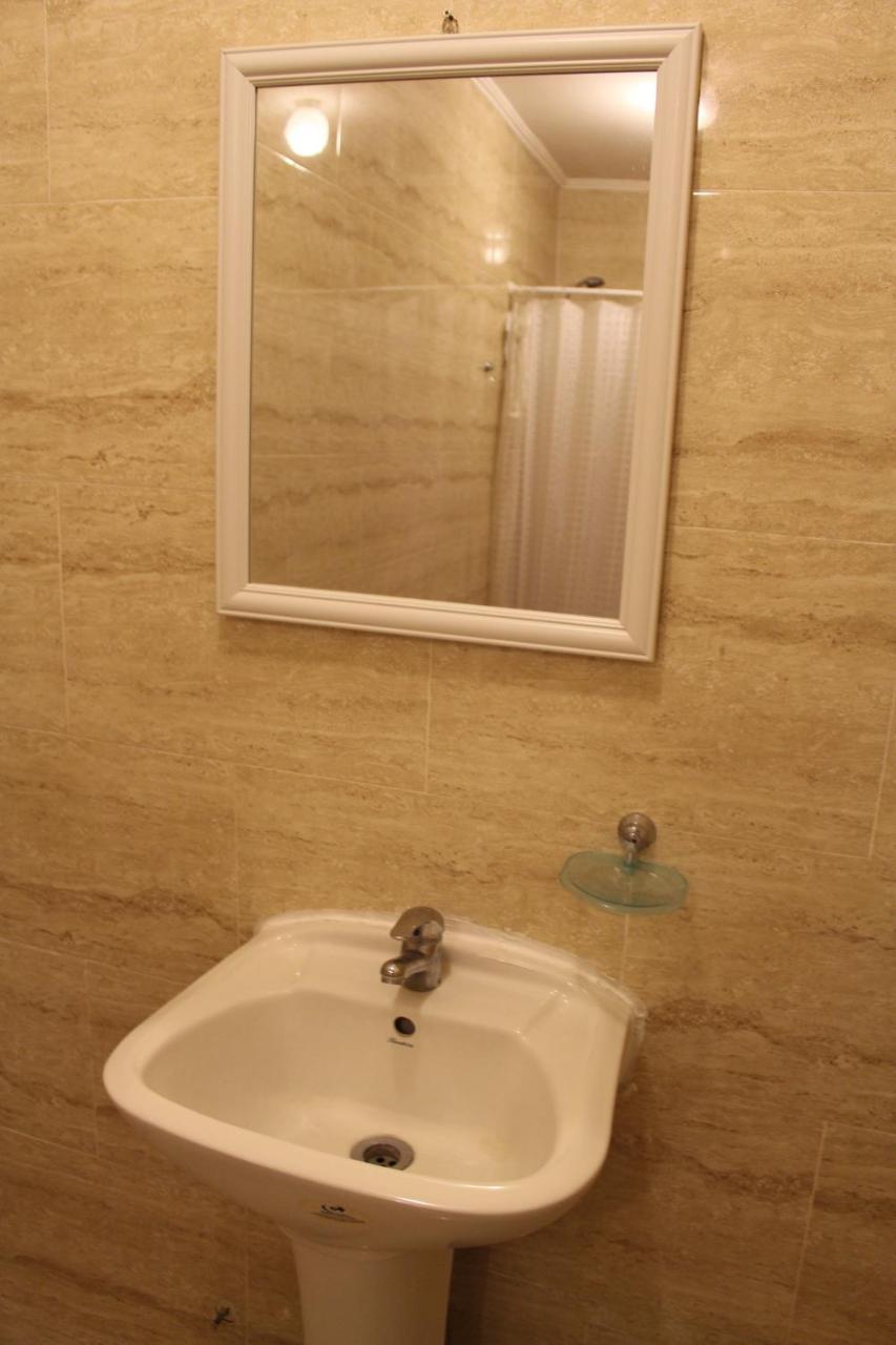 Hostal Lacroix วิญาเดลมาร์ ภายนอก รูปภาพ